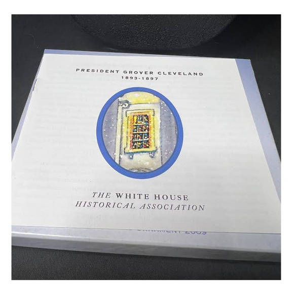 The White House Historical Association Christmas Ornament 2009 - Picture 2 of 5